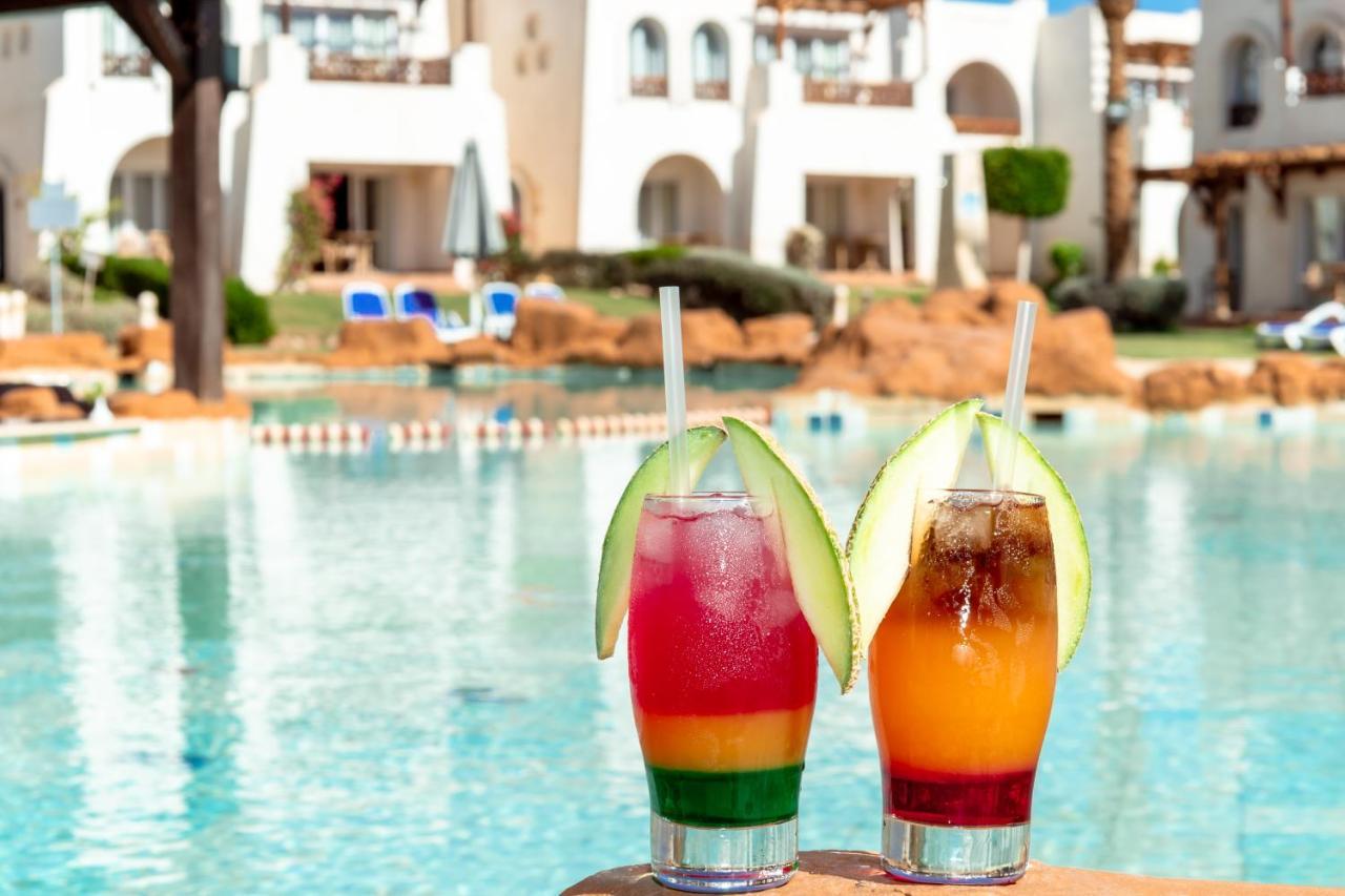 Sharm Dreams Vacation Club - Aqua Park 호텔 외부 사진 Cocktails at the pool